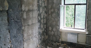 Демонтаж квартиры с вывозом мусора в Сатке от Сварной-Стк от 2099 рублей.